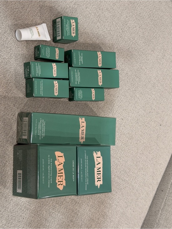 La Mer Other - La Mer Green and Gold Luxury Skincare Set